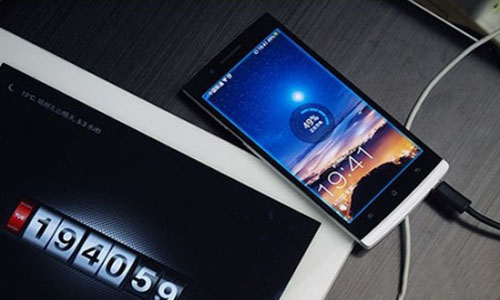 睡覺手機充電易胖？來張芭乐下载IOS官方网站老版本吧